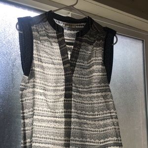 sleeve less blouse